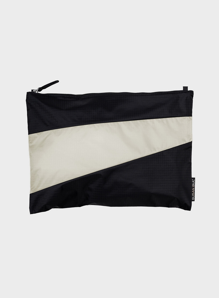 The New Pouch 詳細画像 Black & Cloud 1