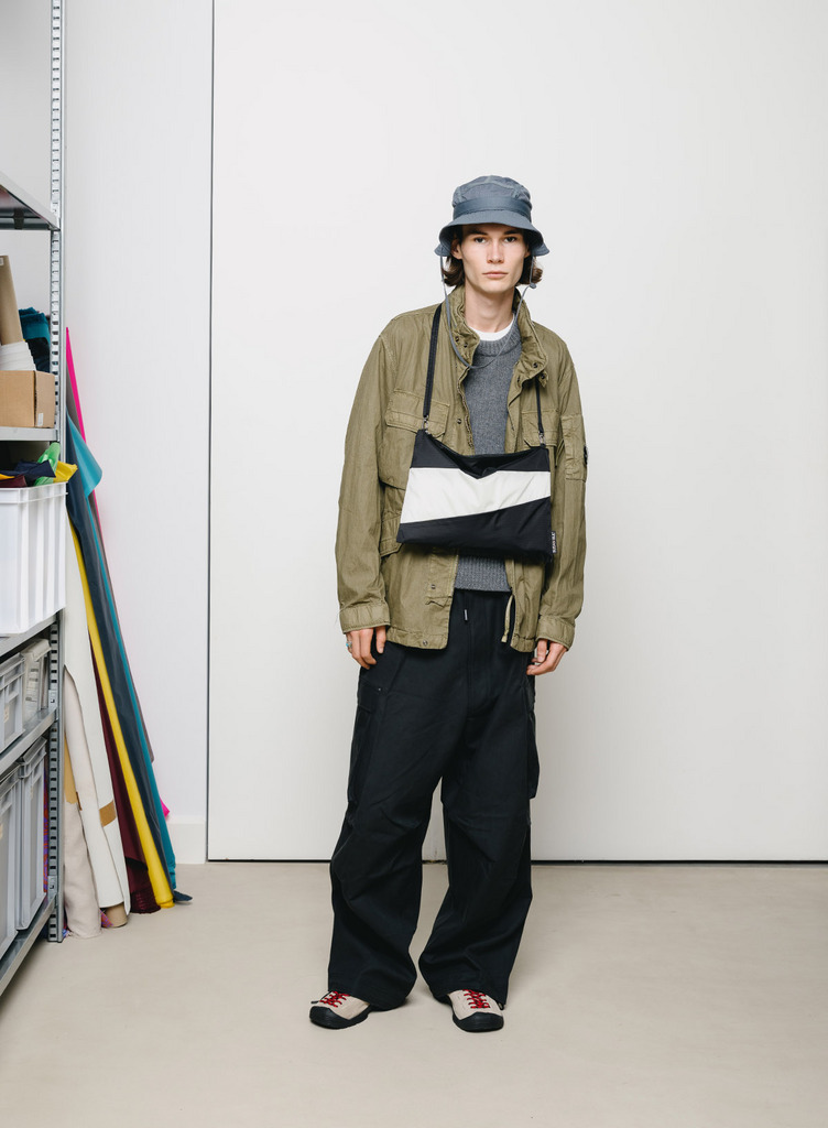 The New Pouch 詳細画像 Black & Cloud 2