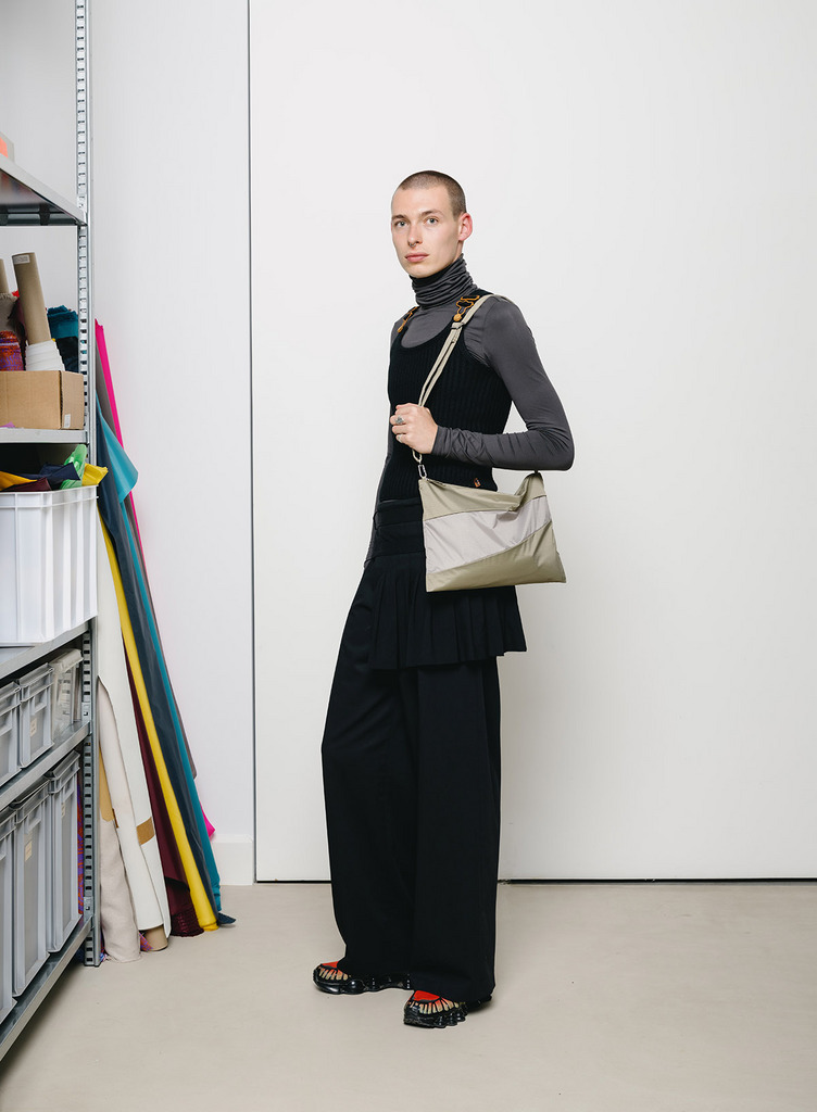 The New Pouch 詳細画像 Clay & Agaat 2