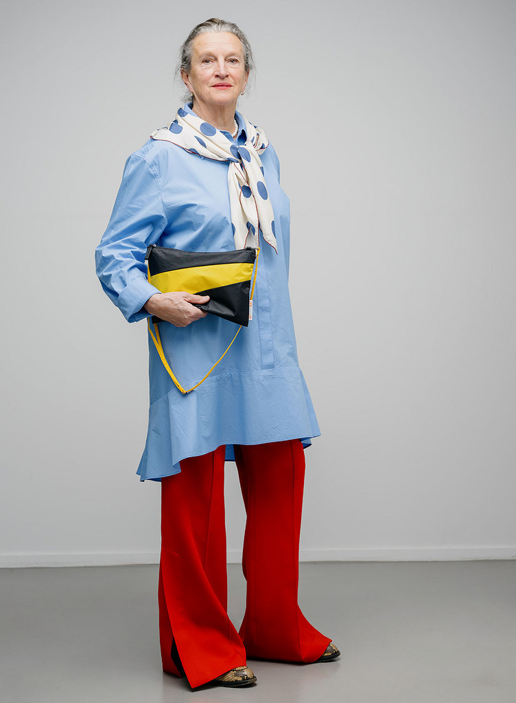 The New Pouch 詳細画像 Black & Sunflower 2