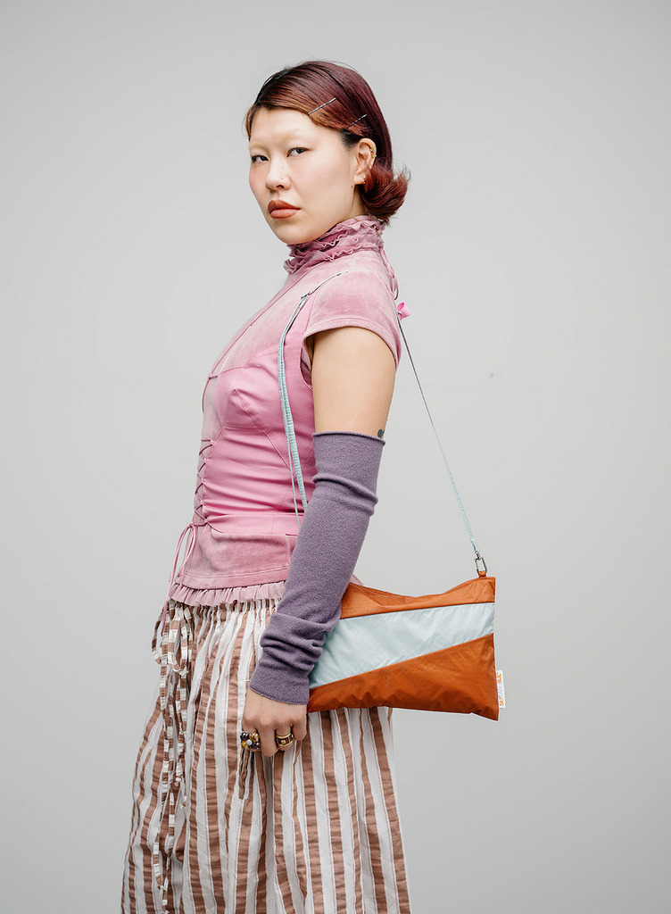 The New Pouch 詳細画像 Cinnamon & Surf Spray 2