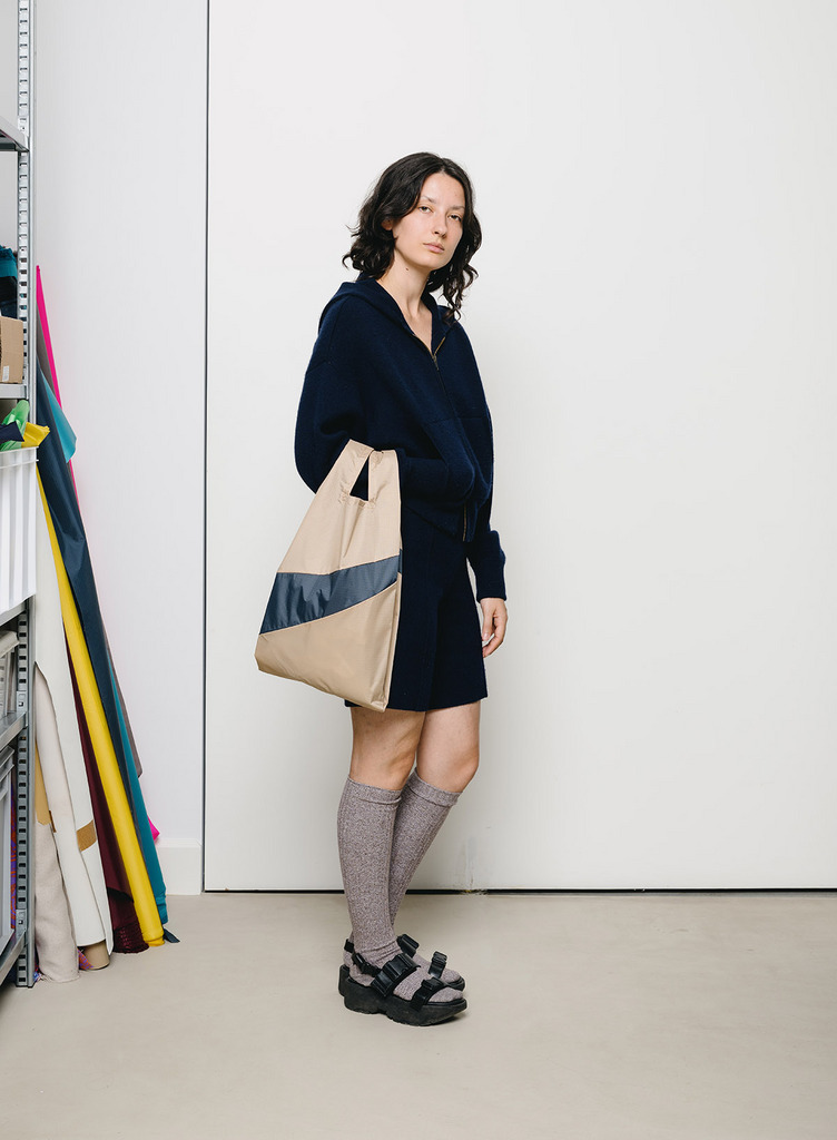 The New Shopping Bag 詳細画像 Almond & Tornado 2