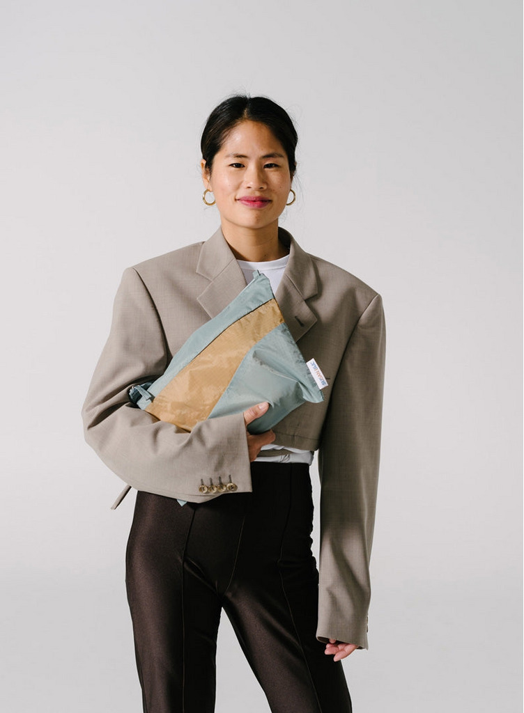 The New Pouch 詳細画像 Grey & Camel 2